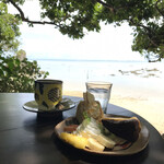 浜辺の茶屋 - コーヒーと、フルーツ等