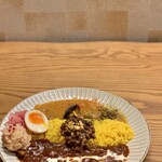 零 - スパイスカレーLunchにて始めました。