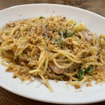 タベルナ・バルボーネ - マグロのコンフィと青唐辛子アンチョビのスパゲッティ