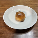 お菓子のひろせ - 里芋ころ煮万頭 180円