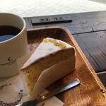 Tsuki Cafe - 