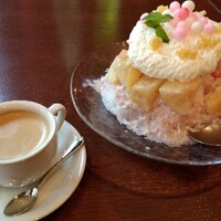 THE FUNATSUYA - ｢桃山｣とセットドリンク｢コーヒー｣。