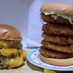 ロッテリア - 絶品タワーチーズバーガー&エビツリーバーガーどちらも5段　500円