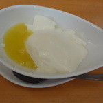 彩華 - 10月24日　ミルクプリンにパインソース投入