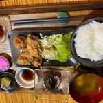 信 - 友人が食べた「山かけから揚げせっと」