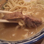 ラーメン雷鳥 - ぶ厚い叉焼（２号）共通