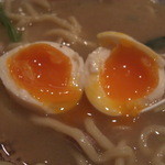 ラーメン雷鳥 - トッピングした味玉