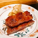 炭火割烹 白坂 - ⚫金時豚の焼豚  蜂蜜焼き