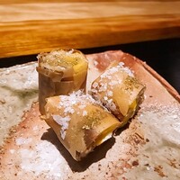 炭火割烹 白坂 - ⚫煮穴子  トウモロコシ  春巻き