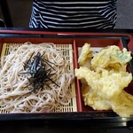 そば処翠松庵 - アナゴと野菜の天ざる蕎麦1000円です〰️‼️