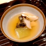 蓬左茶寮 - 鮑の柔煮 翡翠冬瓜 松茸の上湯スープ