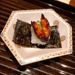 蓬左茶寮 - 鰻印籠煮のおむすび（ウムスビ）