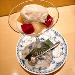 蓬左茶寮 - 桃 ブランマンジェ 麦茶のアイス