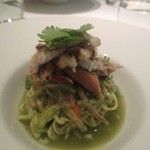 シプレ - 穴子のグリエを添えた 冷たいタリオリーニパスタ、きゅうりと茗荷、コリアンダーのソース