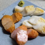 白謙 - 料理写真:ミニサイズの笹かま＆白謙揚げ