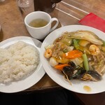 南海飯店 - かたい焼ソバ＋ライス