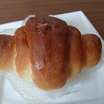 ペストリーブティック - 塩バターロール 160円