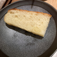 リストランテ ティー ブイ ビー - フォカッチャとあと1種類でてきました。