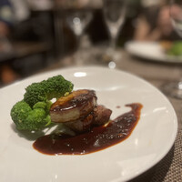 キャトルラパン - 5,000円コースの肉、牛ヘレ肉とフォアグラ