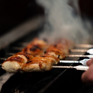 Enjoy fluffy and juicy Nagoya Cochin cooked over Bincho charcoal