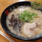 博多ラーメン つる - 
