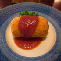 赤坂 津つ井 総本店 - カニクリームコロッケ