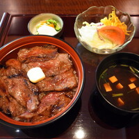 赤坂 津つ井 総本店 - ビフテキ丼