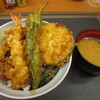 Tendon Tenya - つけタレ大江戸天丼820円。