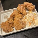 下町鉄板台所 蔵之蔵 - 鶏モモ唐揚げ 580円