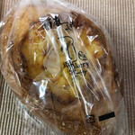 箱根ベーカリー - チーズ入りフランスパン