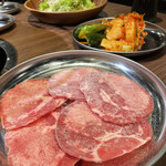 炭火焼肉・ホルモン 旭 - 