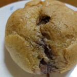 デイリーヤマザキ - クリームたっぷりチョコシュー、袋から出します