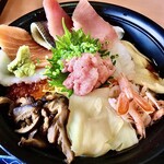 駿河路 - 料理写真:海鮮丼¥1,518