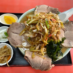中華料理 喜楽 - ネギ味噌チャーシュー麺（1,000円）。