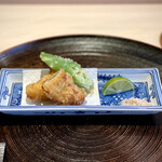 赤坂 渡なべ - 鱧と海老真薯の二見揚げ・万願寺唐辛子