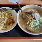 札幌ラーメンくまっ子 - ハンチャンセット 900円