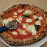 Felicita Pizzeria Trattoria - ピッツァ・マルゲリータ