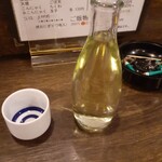 居酒屋　大ざわ - クーラーが良く効いてるので熱燗も