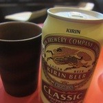 麺屋 武吉 - 備前焼のコップで頂くとめちゃうましビール