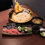 鉄板焼きステーキと生うどんの店 神戸牛あかぎ屋 - 