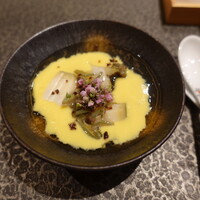 すし昇 - 黒アワビのポタージュ、じゅんさい、とうもろこしはゴールドラッシュ、出汁のジュレ、塩椎茸