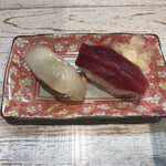 中華そば 四つ葉 - "本日のにぎり"350円♪(ひらめ&まぐろ)