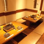 Yakiniku Yoneda - 掘りごたつ式の宴会場は最大20名様までＯＫ♪靴を脱いで寛げるから、気持もゆったりできます！