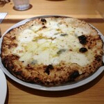 PIZZERIA しんのすけ - ゴルゴンゾーラチーズ美味
