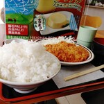 白鳥パーキングエリア(上り線) フードコート・スナックコーナー - ご飯は大盛りです