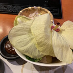 飛騨牛一頭家 馬喰一代 岐阜神田 - 自家製豆腐とスティックサラダ