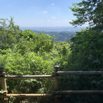Takaosan Fumotoya - 稲荷山コースから高尾山の山頂へ。途中の稲荷山頂上の眺望('21/07/19)