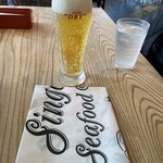 シンガポール・シーフード・リパブリック - ビールとエプロン
