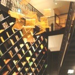 LUGALIS - アプローチの２Fに上がる階段