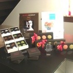 LUGALIS - おみあげのチョコとマカロン